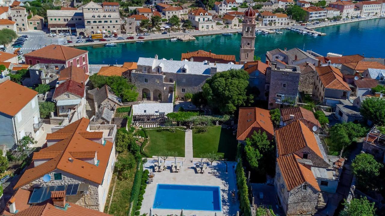 Puteus Palace Heritage Hotel Pucisca Exterior foto